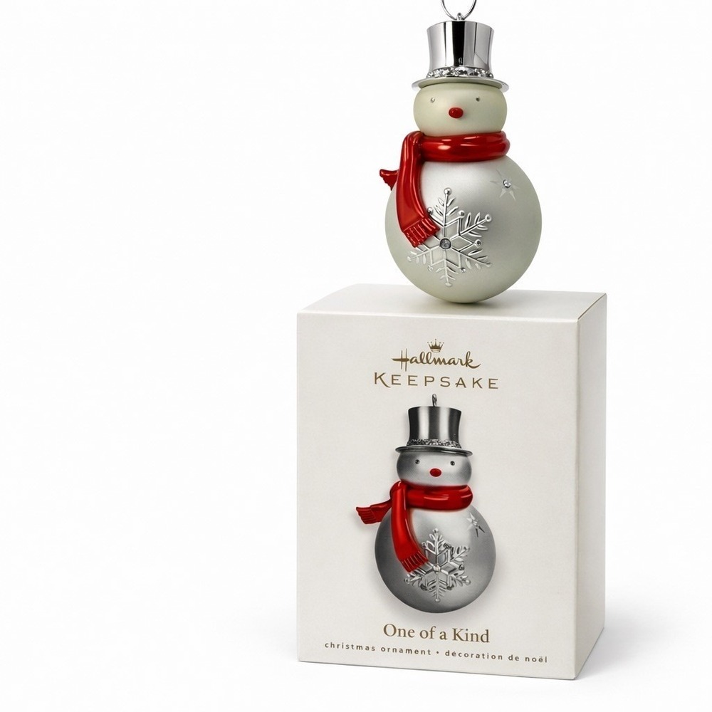 Hallmark Keepsake One of a Kind Snowman Ornament 2010 Holiday Decor MIB